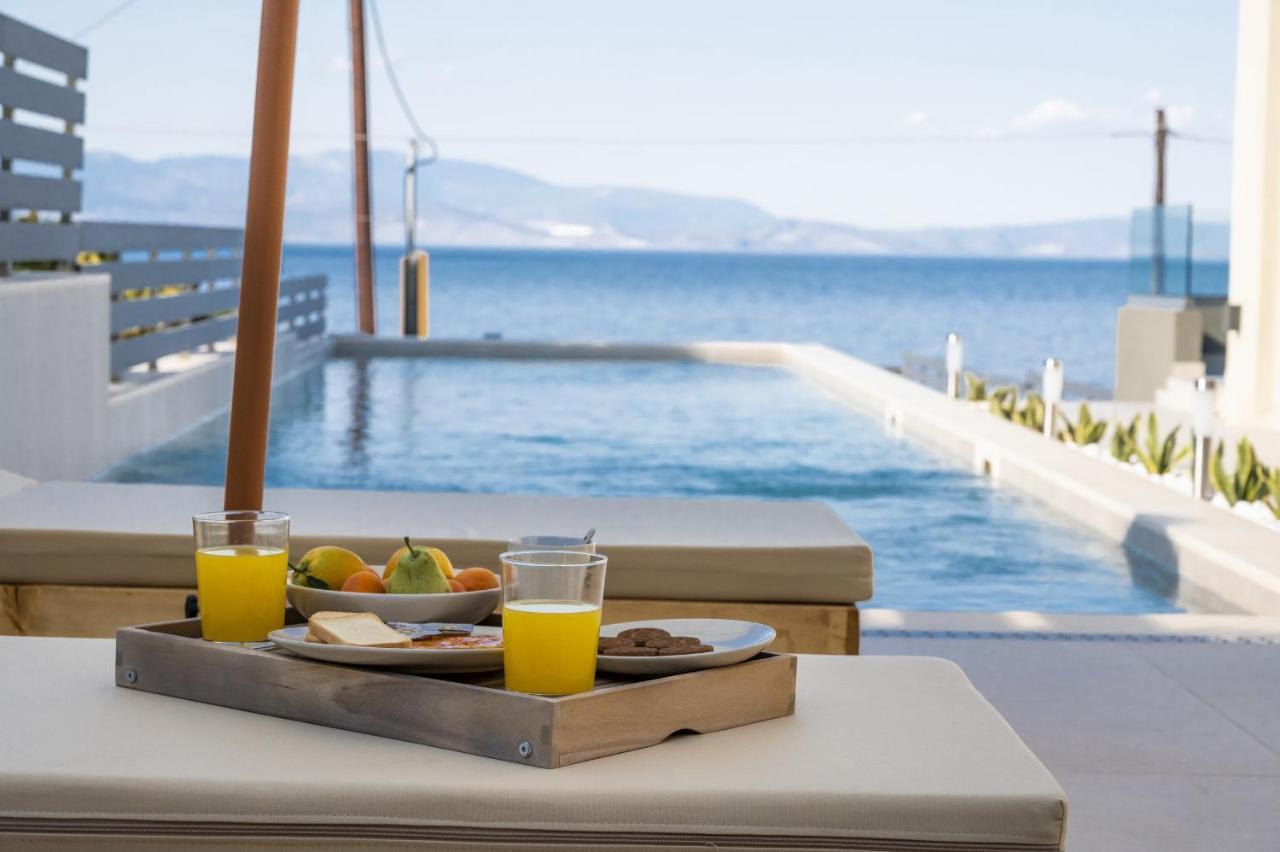 Theros Suites Dhiminio Exterior photo