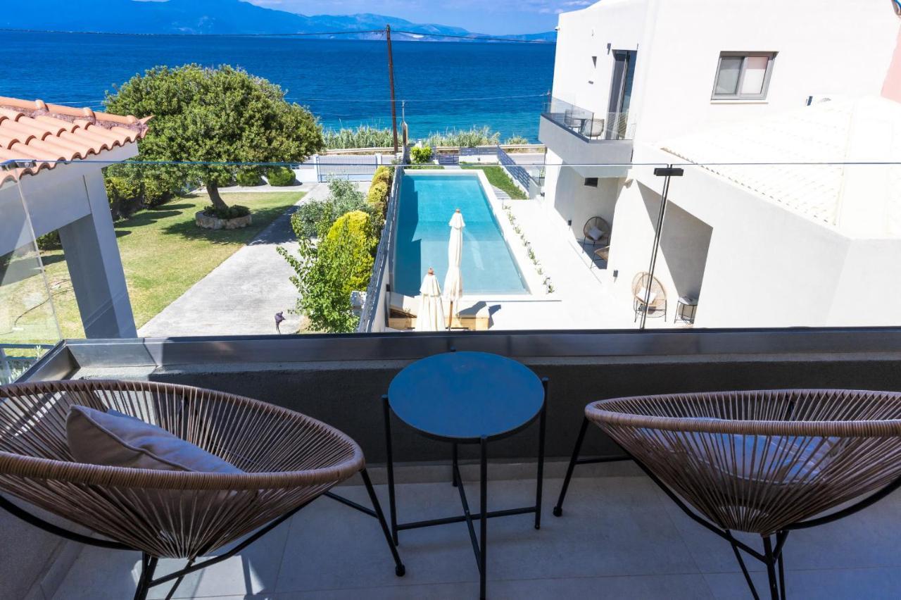 Theros Suites Dhiminio Exterior photo