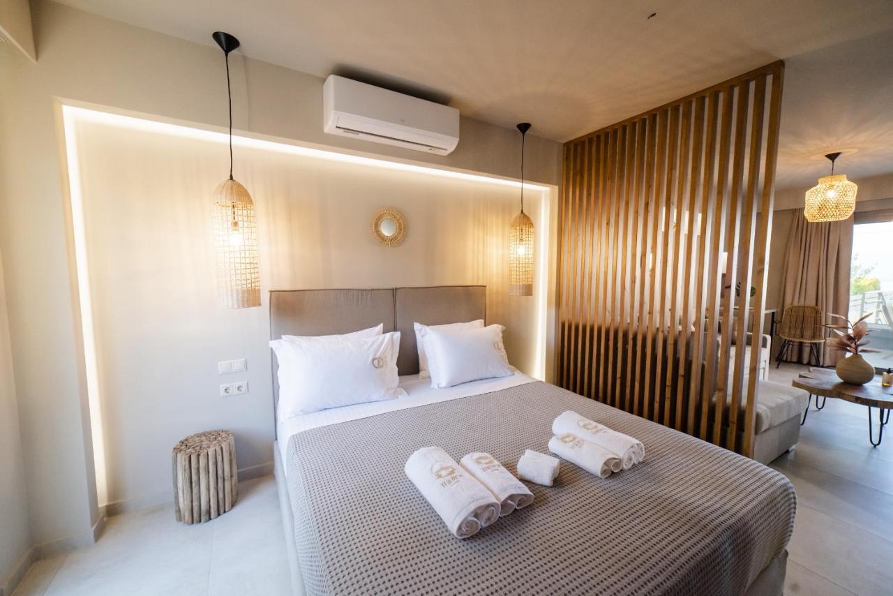 Theros Suites Dhiminio Exterior photo