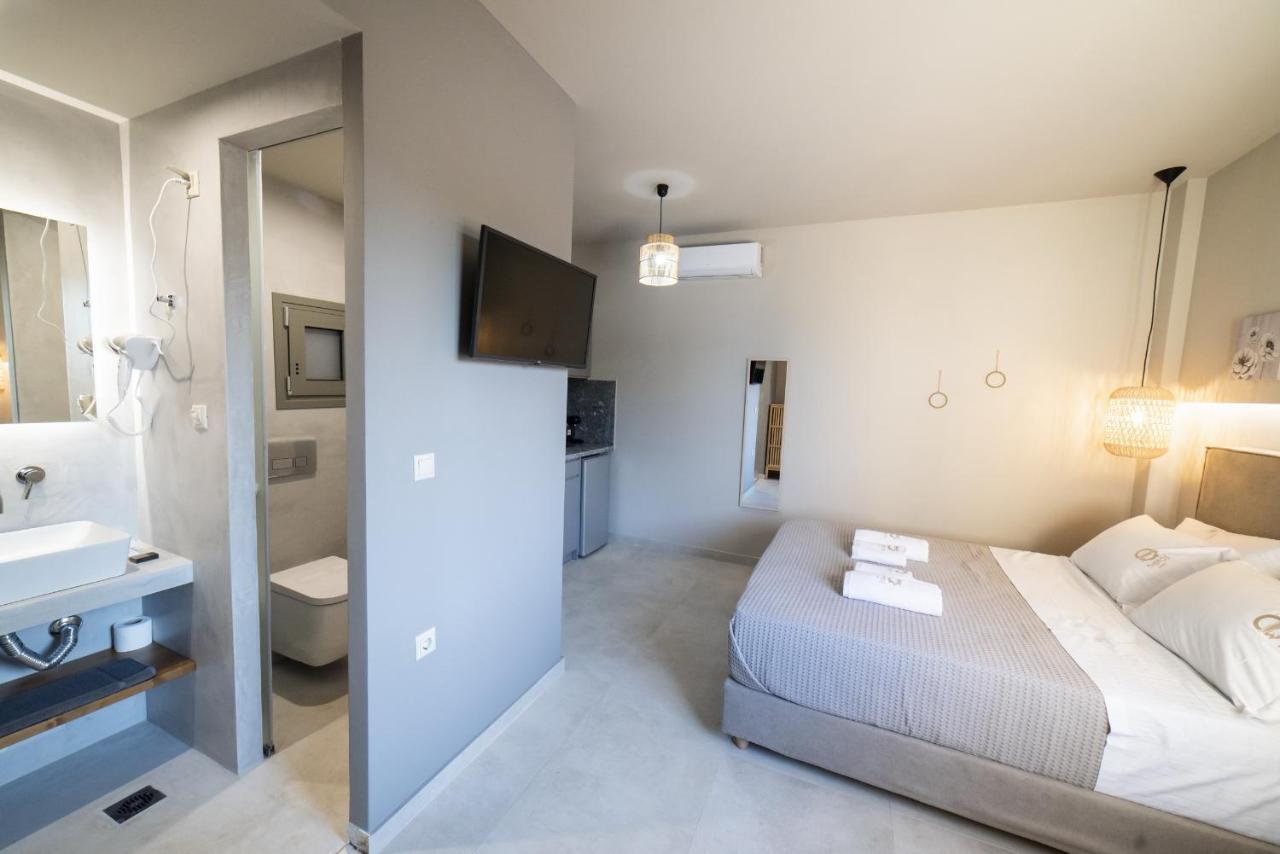 Theros Suites Dhiminio Exterior photo
